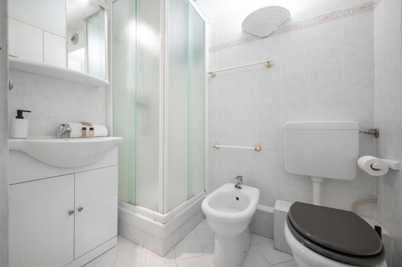 Appartement 4 Pers A 50M De La Plage, Avec Piscine Roquebrune-Cap-Martin Buitenkant foto